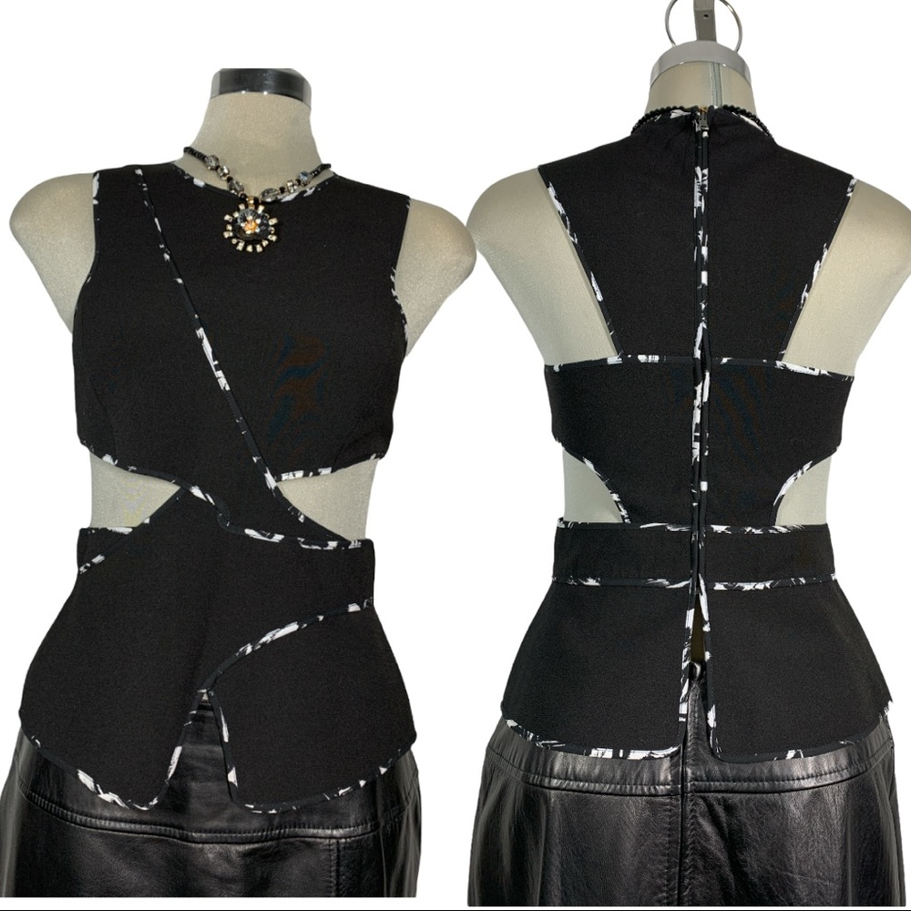 *NEW* BCBG MAXAZRIA Beautiful Designed Black Top Size XS